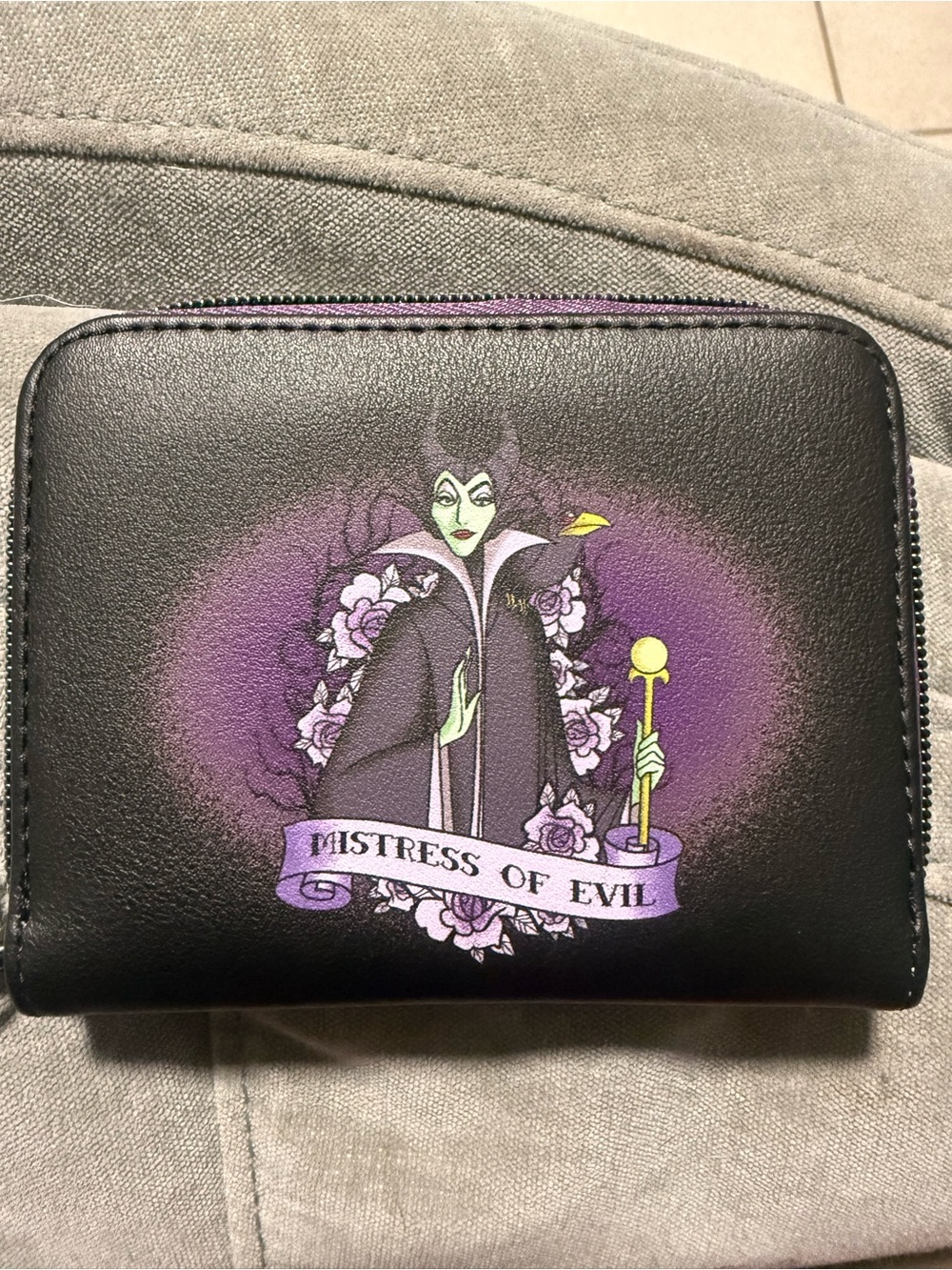 Disney Loungefly Maleficent
Mistress Of Evil wallet